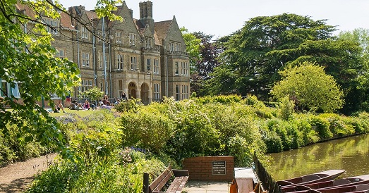 St Hilda College Pic